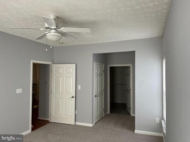 Building Photo - 2503 Amber Orchard Ct W