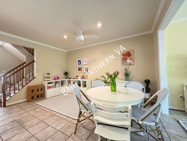 Building Photo - 5654 Governors Pond Cir