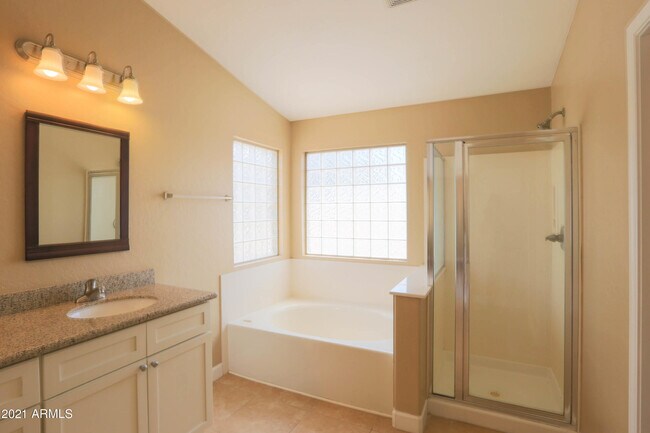 Building Photo - 7456 W Aurora Dr