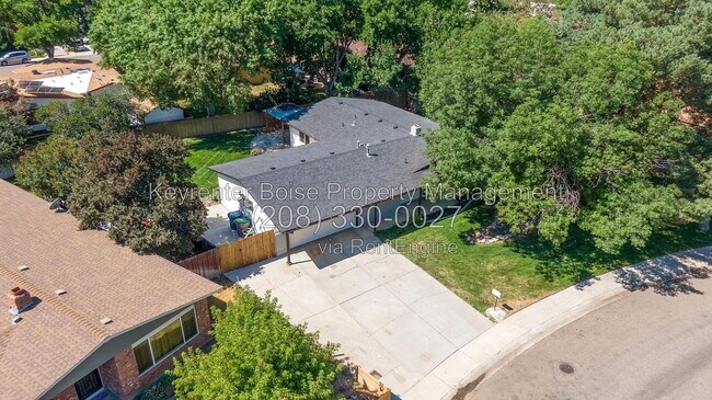 Building Photo - 8605 W Winchester Dr