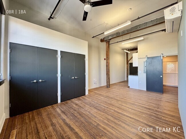 Building Photo - 802 Broadway Blvd