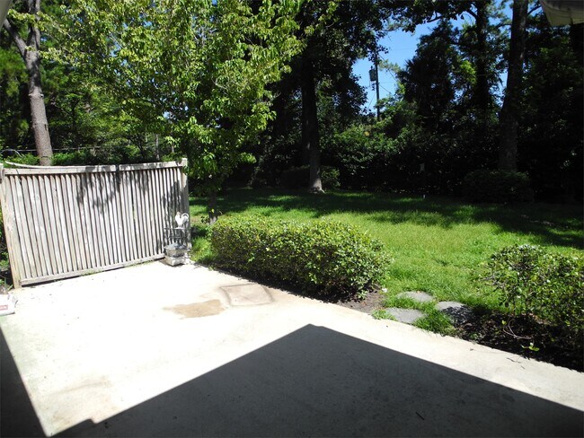 Building Photo - 108 Montague Rd