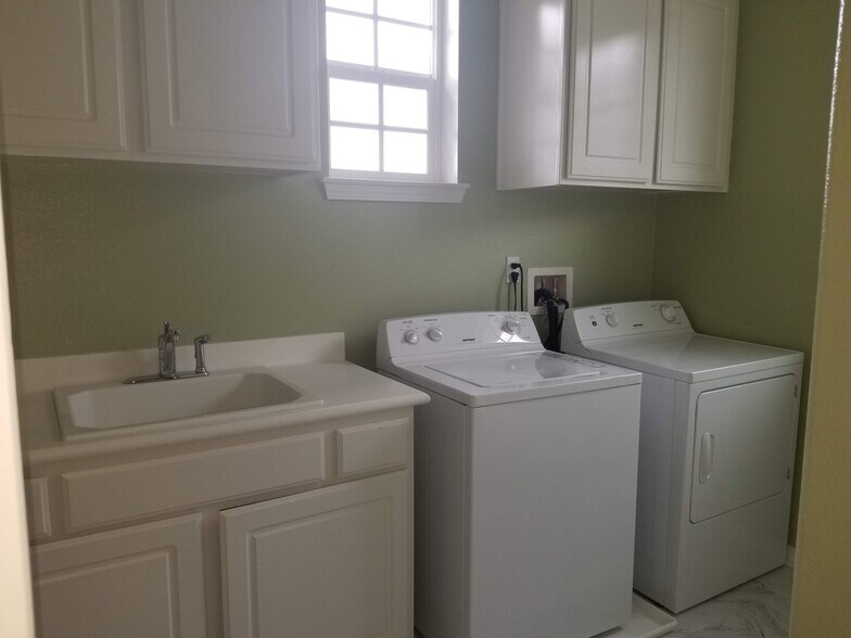 Washer dryer not included. Hookups only. - 31961 Whitetail Ln