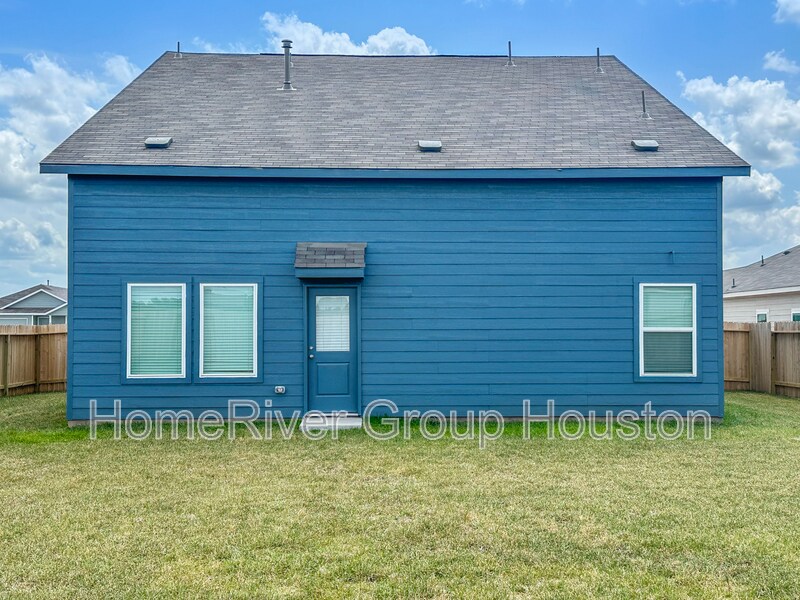 Building Photo - 317 Kim Ln