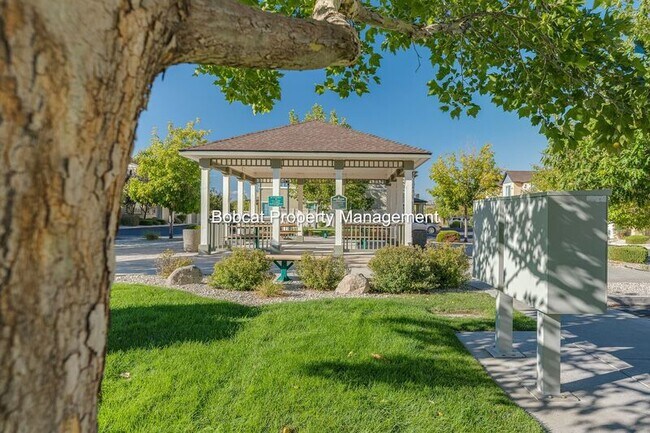 Building Photo - 1291 Toscana Way