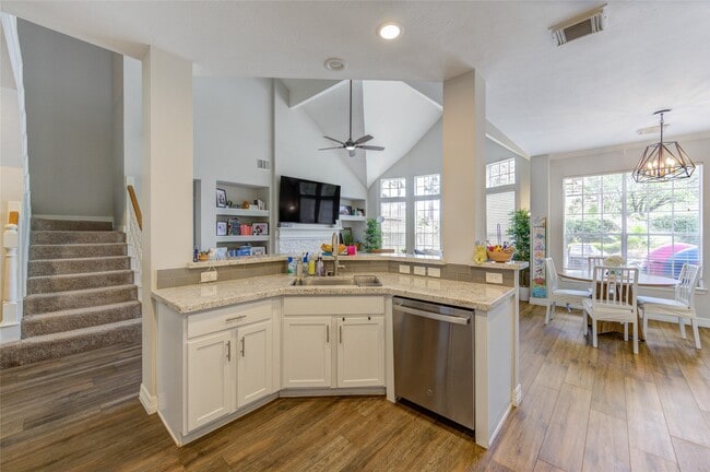 Building Photo - 5318 Pebble Way Ln