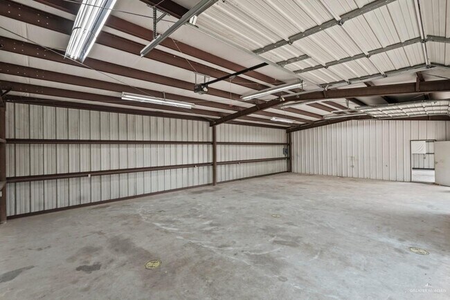 Building Photo - 413 S Los Cerritos Cir
