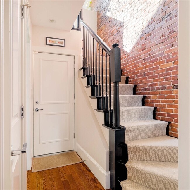 Building Photo - 462 Shawmut Ave