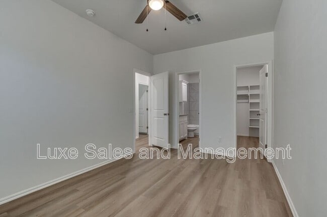 Building Photo - 11607 Mackenzie Wy