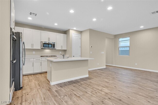 Building Photo - 889 Cirrus Cloud Ave