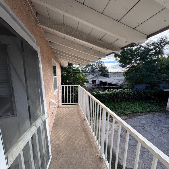 Building Photo - 5527 Radford Ave