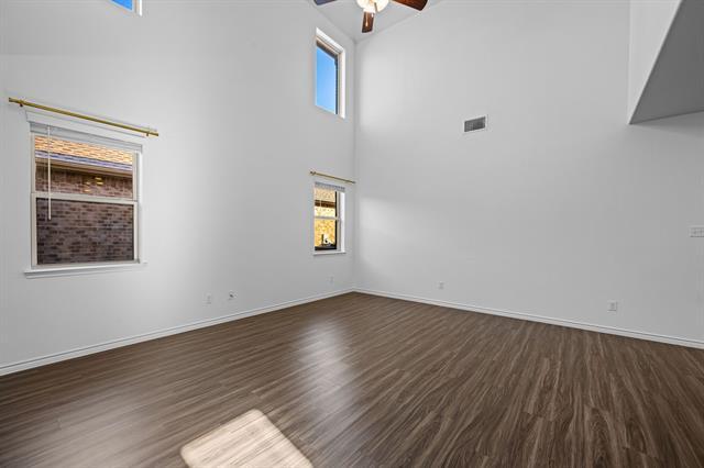 Building Photo - 2225 Barx Dr