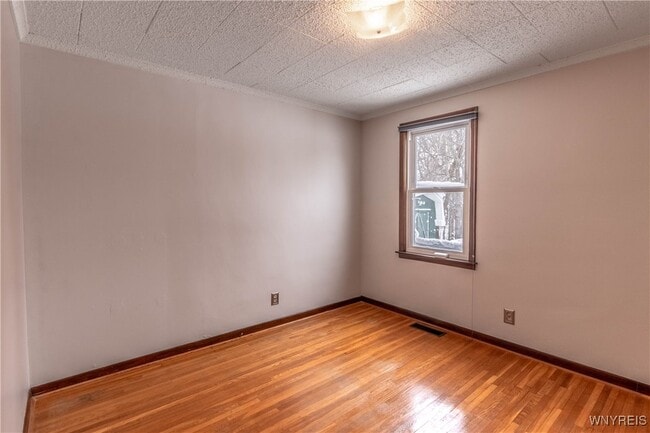 Building Photo - 194 Boncroft Dr