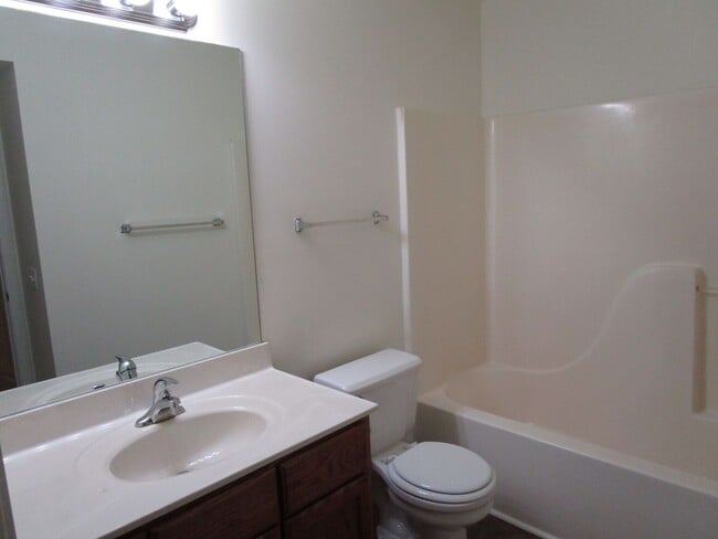 Building Photo - 1619-1621-1621 Juniper Dr