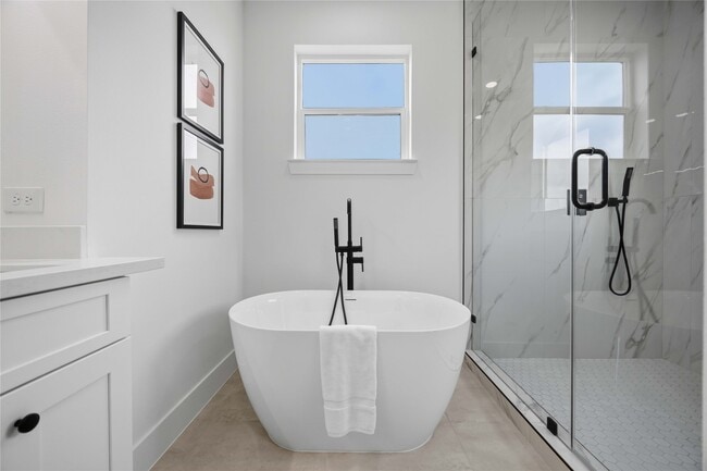 Building Photo - 2014 Yates St