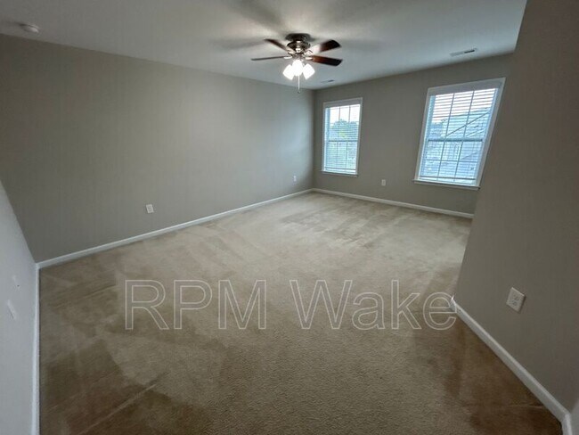 Building Photo - 217 Gulley Glen Dr
