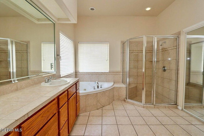 Building Photo - 1455 Cherokee Ridge Dr