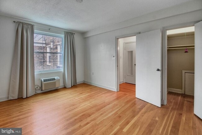 Building Photo - 3051 Idaho Ave NW