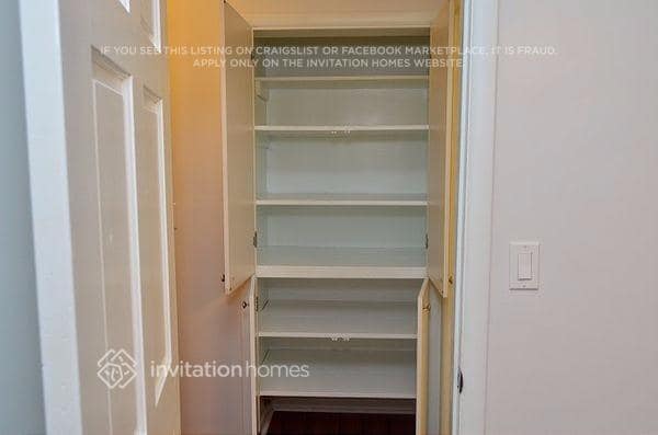 Building Photo - 1026 N E St