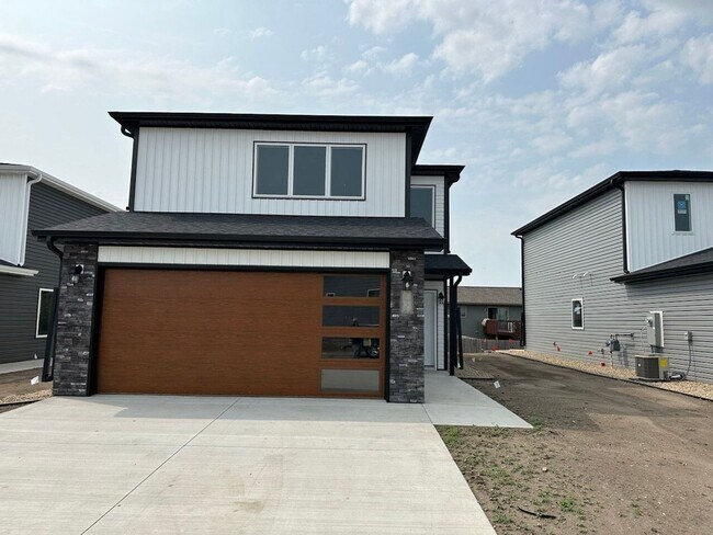 Primary Photo - Welcome to Lincoln ND's newest development...