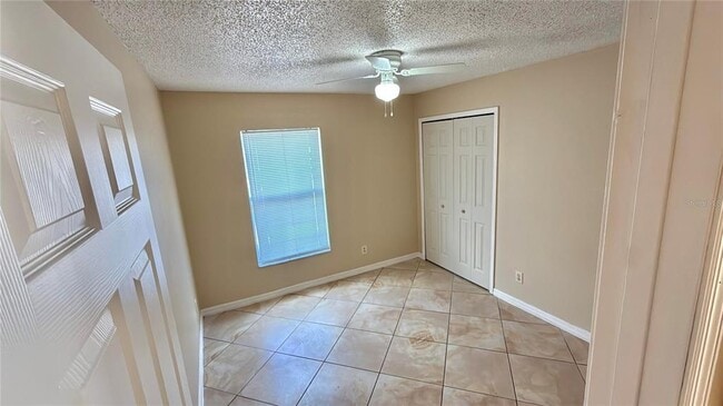 Building Photo - 2127 Rj Cir