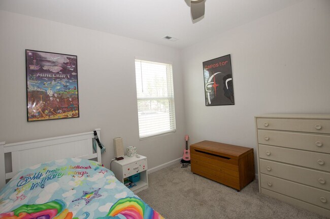Building Photo - Coming up soon!!!!Centric beautiful proper...