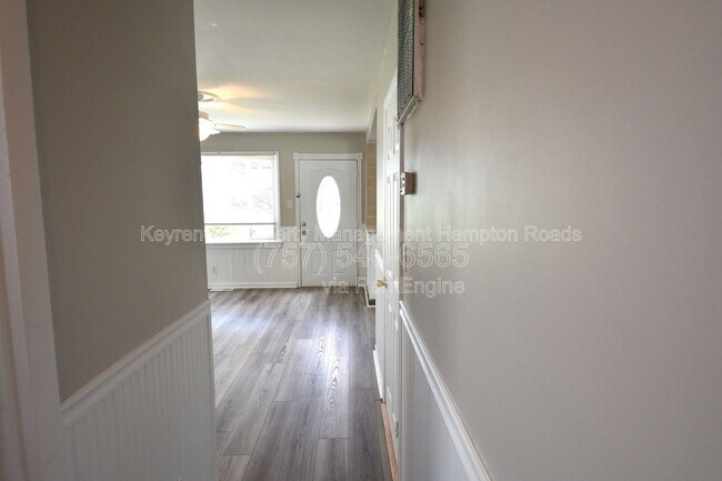 Building Photo - 213 Bassett Ave