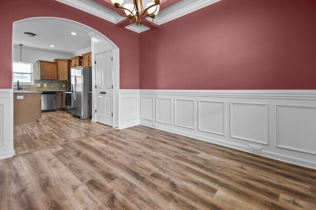 Building Photo - Pet Friendly Four Bedroom!