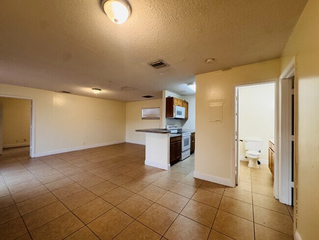 Building Photo - 7 Crossings Cir