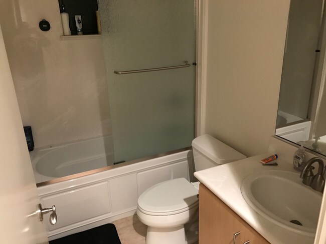 Building Photo - 4201 Juniper Ln