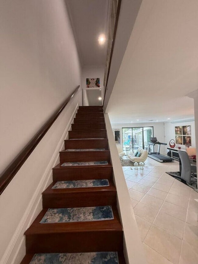 Building Photo - 12394 Westhampton Cir