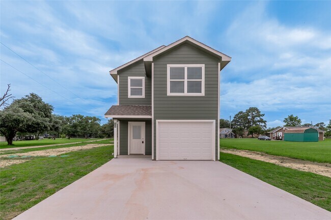 Building Photo - 250 Shady Oaks
