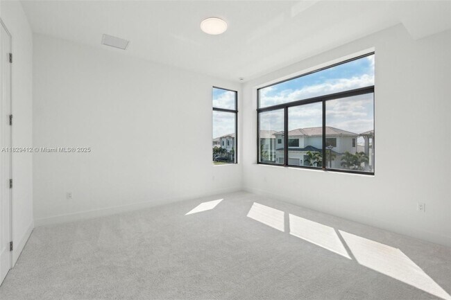 Building Photo - 13075 Feathering Wy