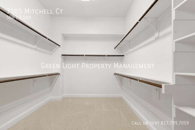 Building Photo - 7105 Mitchell Ct