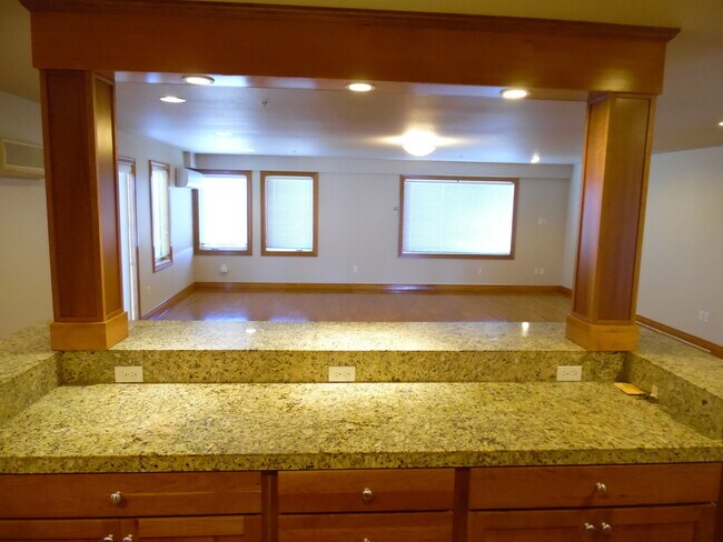 Building Photo - 3706 Portage Ln
