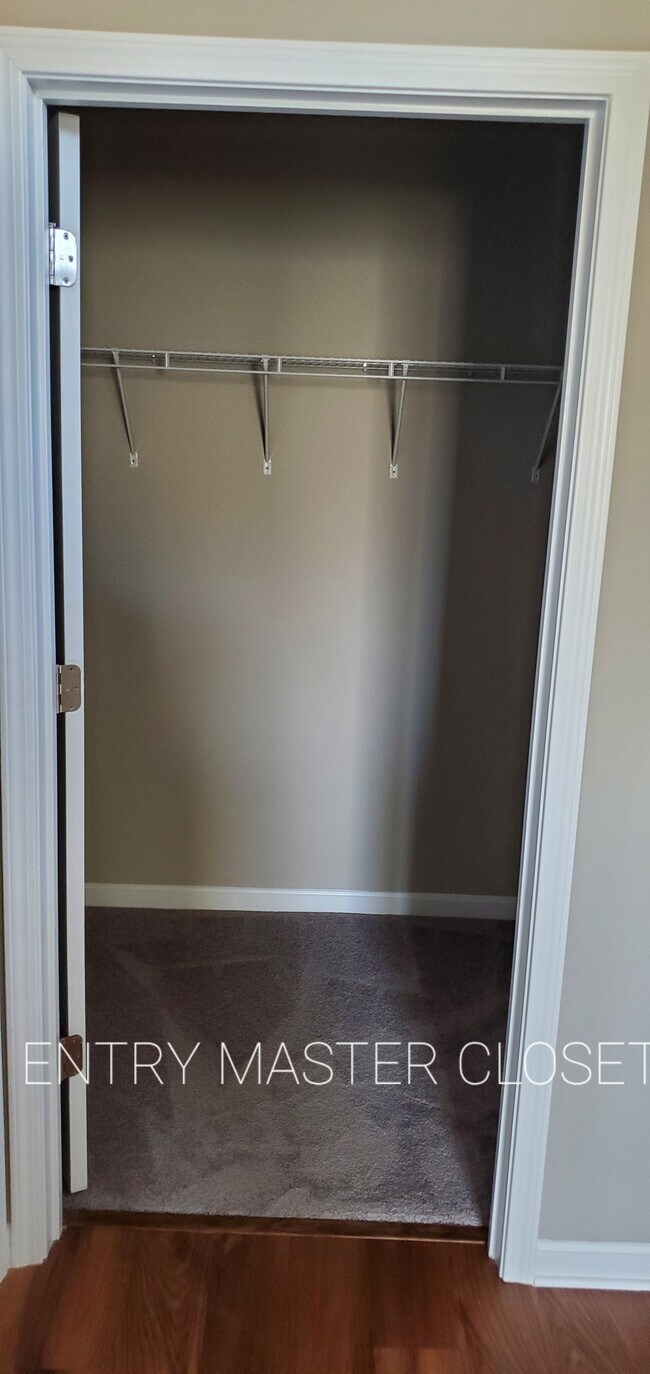 Building Photo - 3800 Misty Grove Ct