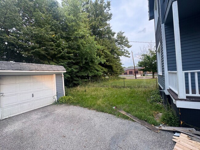 Building Photo - 395 E 149th St