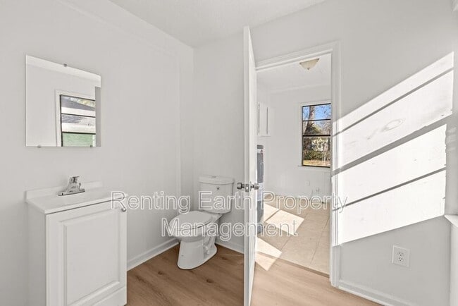 Building Photo - 5121 Molton Gray Dr