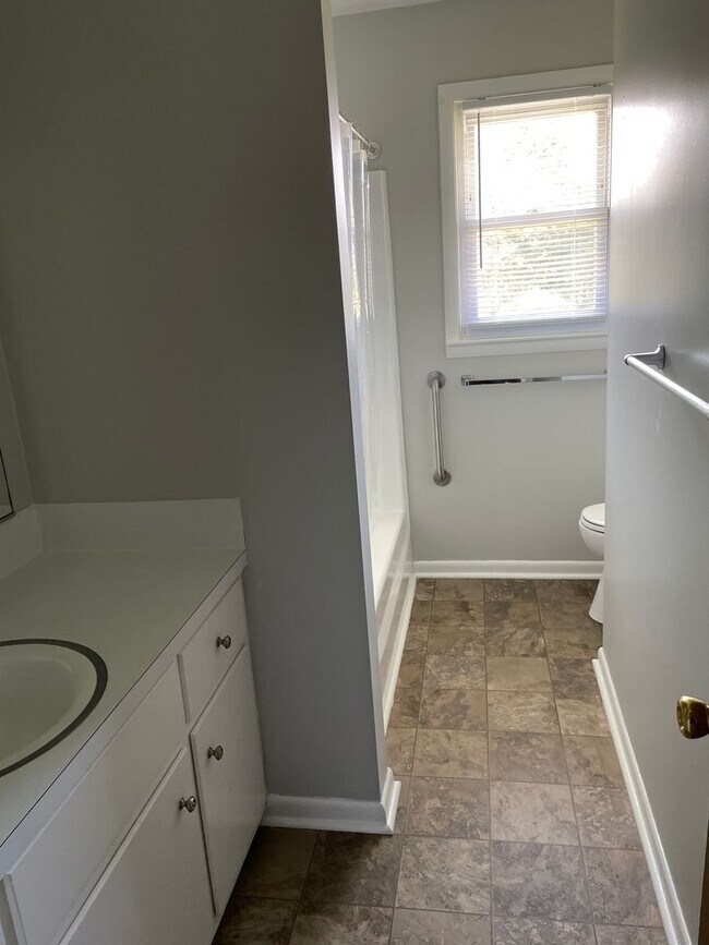 Building Photo - 2139 S Union Grove Rd