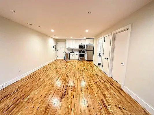 Primary Photo - 3 bedroom in Bronx NY 10468