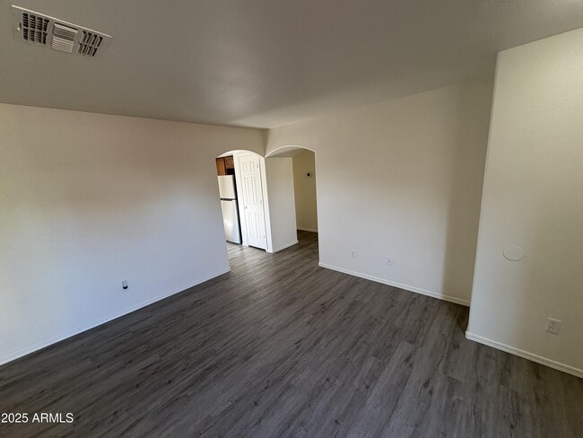 Building Photo - 22510 W Hadley St