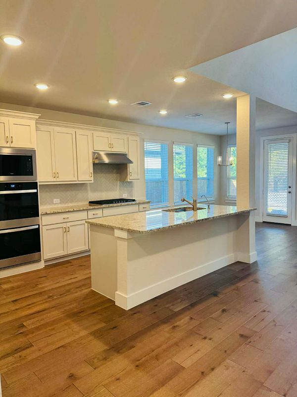 Building Photo - 6506 Vivian Ln