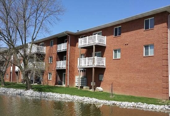 Primary Photo - 313 Woodside Dr