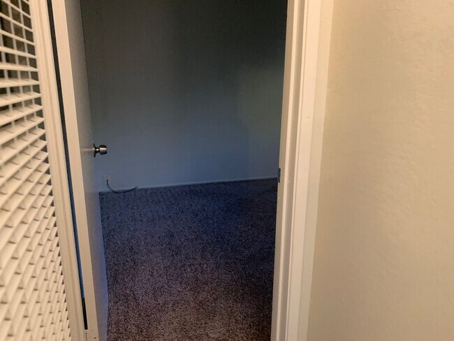 Building Photo - 2868003/60