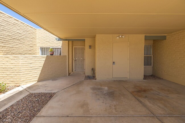 Building Photo - SUMMER MOVE IN INCENTIVE!! East-2 bedroom/...