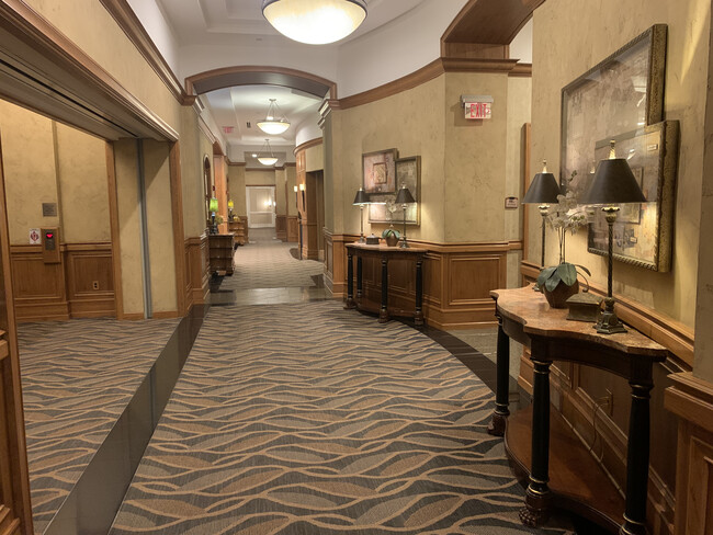 Spacious hallways and beautiful decorations - 500 E Grant St