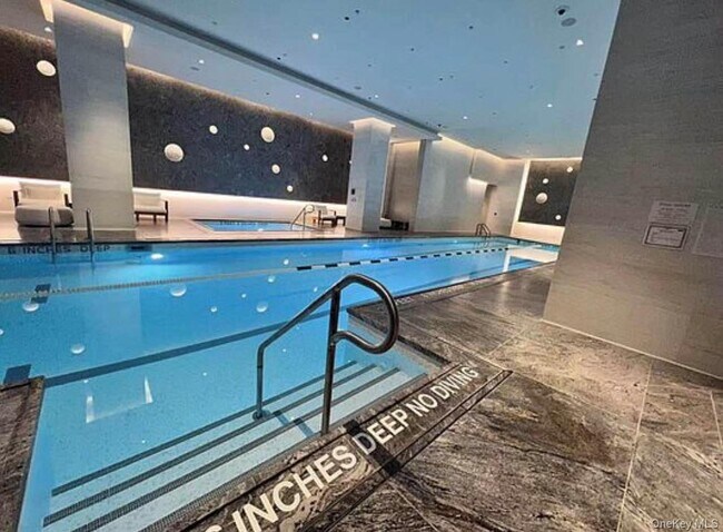 Building Photo - 138 Willoughby St