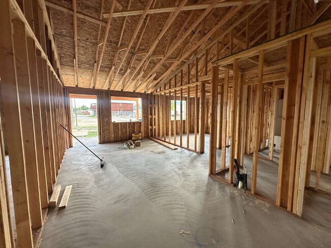 Building Photo - Coming Soon – Brand New 2 Bed, 1 Bath Duplex in Twin Bridges