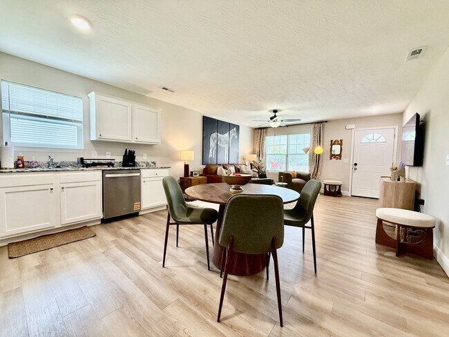 Building Photo - 148 Southwind Blvd
