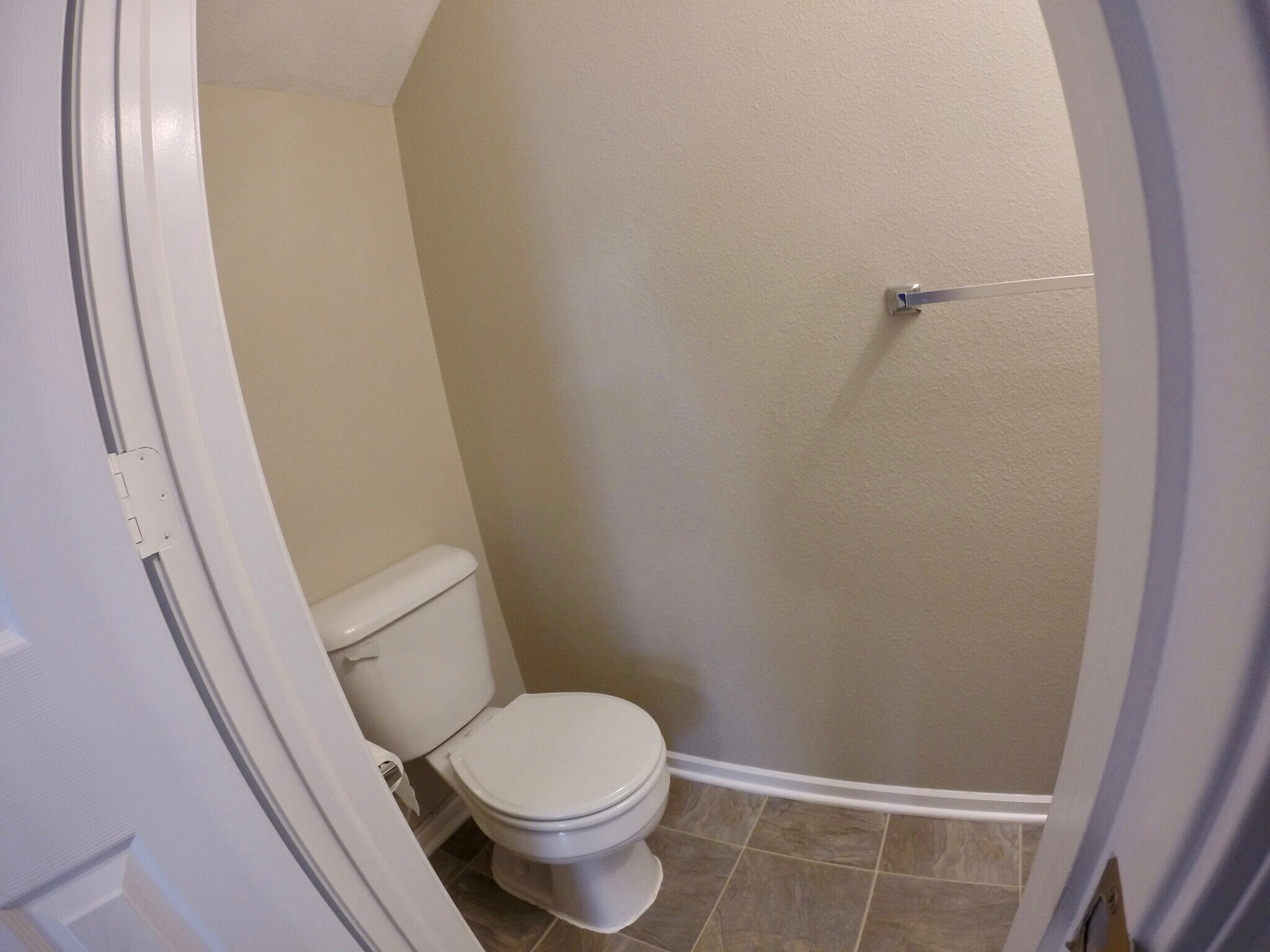 Half Bathroom - 10223 Cumberland Pointe blvd